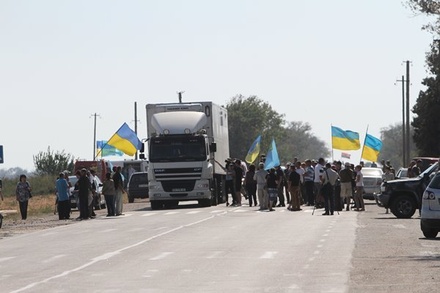 Украина продолжает торговую блокаду Крыма