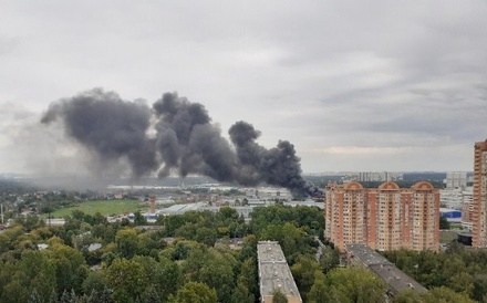 В подмосковном Одинцове горит мебельная фабрика