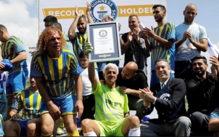 Израильский 73-летний вратарь вошёл в Книгу рекордов Гиннесса