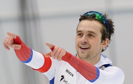 Российский конькобежец Денис Юсков победил на этапе Кубка мира в Германии