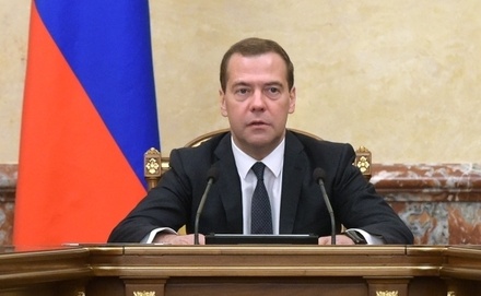 Дмитрий Медведев продлил действие продовольственного эмбарго на год