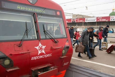Игроки сборной РФ по футболу озвучили названия станций в аэроэкспрессах Москвы