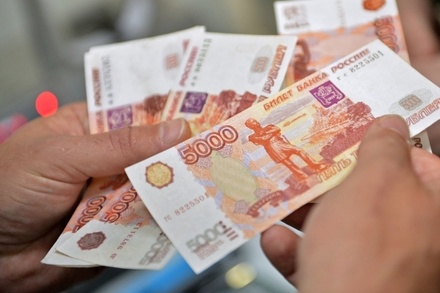 Средний размер взятки в России превысил 600 тысяч рублей