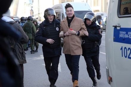 Власти Москвы назвали действия полиции во время митинга профессиональными