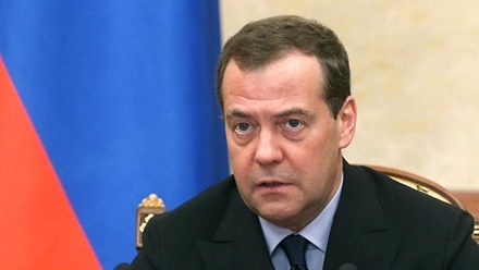 Медведев дал недельный срок на разрешение ситуации с некачественной нефтью