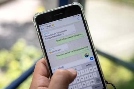 WhatsApp стал самым обсуждаемым в России мессенджером