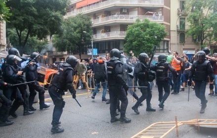 Отели в Каталонии выселили около 500 полицейских после референдума о независимости