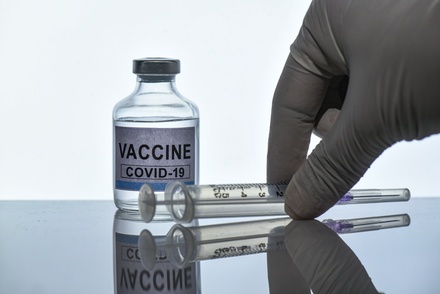 Центр Гамалеи и AstraZeneca начали клинические испытания совместной вакцины