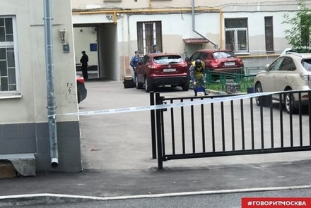 Из-за оставленной во дворе пенсионеркой микроволновки в Москве перекрыли улицу