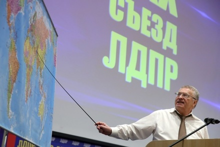 Жириновский предложил Лукашенко сделать Белоруссию частью РФ