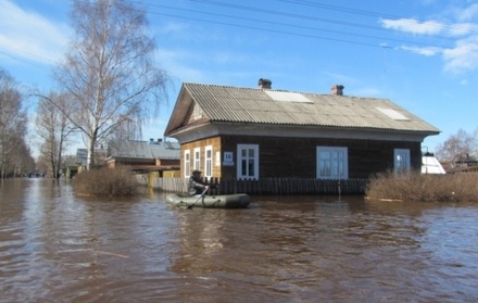 В России остаются подтопленными больше трёх тысяч домов