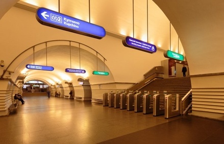 Станцию метро «Гостиный двор» в Петербурге открыли после проверки