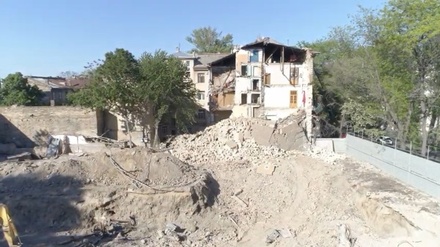 В Одессе обрушилась стена четырёхэтажного дома с мансардой