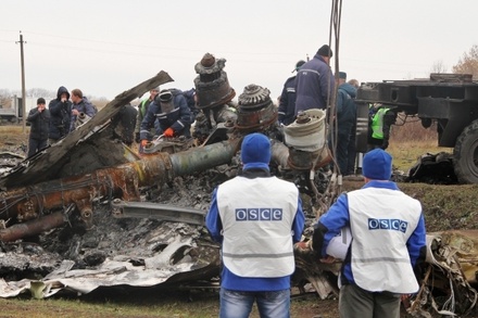 В Донбассе продолжили сбор обломков малайзийского самолёта