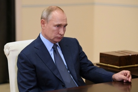 Владимир Путин призвал взять под контроль деятельность коллекторов
