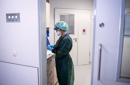 Жительницу Омска госпитализировали с подозрением на коронавирус