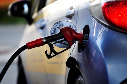 Бюджетный комитет Госдумы рекомендовал повысить акцизы на бензин и дизтопливо