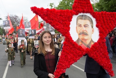 Сталин стал лидером в опросе граждан России о самых выдающихся личностях