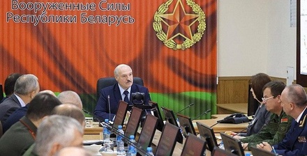 Александр Лукашенко обещал «никому не отдать страну и удержать ситуацию»
