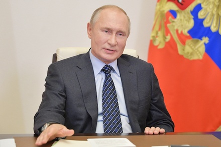 Путин заявил об отсутствии необходимости вводить выходные в РФ из-за COVID-19