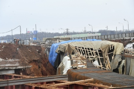 На месте ЧП на Калужском шоссе нашли фрагменты одежды второго погибшего рабочего
