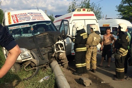 Шесть пассажиров автобуса пострадали в ДТП в Омске