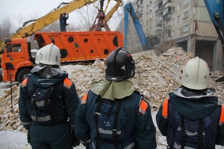 МЧС заявило, что под обломками дома в Магнитогорске людей больше нет
