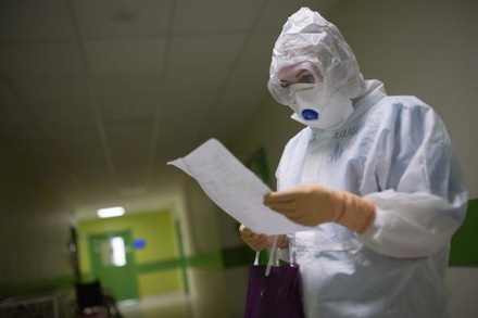В Москве за сутки госпитализировали 1072 человека с COVID-19