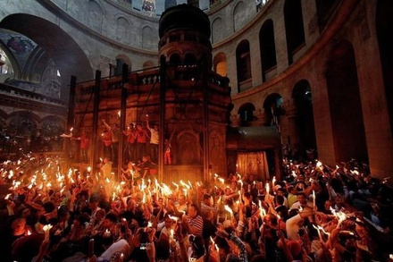 В РПЦ призвали с осторожностью отнестись к словам священника из Армении о природе Благодатного огня