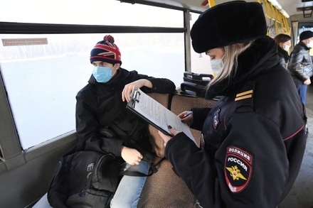 Власти Москвы обнародовали число оштрафованных за отсутствие перчаток и масок