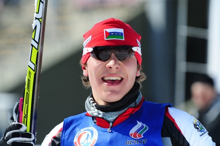 Российский лыжник Глеб Ретивых победил в спринте на этапе Кубка мира