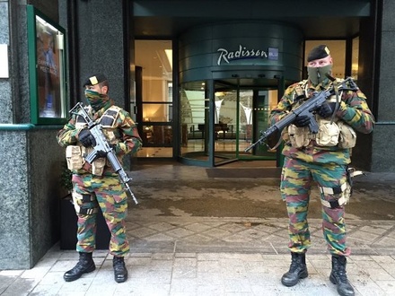 Полиция проводит в Брюсселе спецоперацию из-за угрозы теракта
