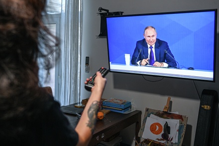 В РАН объяснили снижение интереса к телевидению у россиян