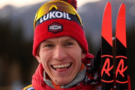 Россиянин Александр Большунов стал вторым в спринте Tour de Ski