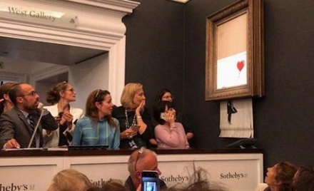 Картина художника Бэнкси «самоуничтожилась» после того, как её купили за $1 млн