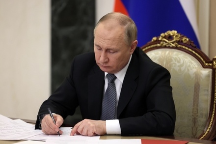 Путин подписал указ о временном порядке выплат по внешнему валютному долгу РФ