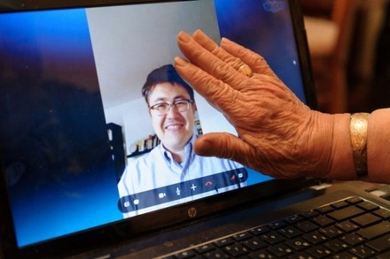 Пенсионеры Москвы будут учить иностранных студентов русскому языку через Skype