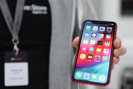 Apple отменит дополнительное производство iPhone XR из-за слабого спроса