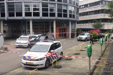 СМИ сообщают о захвате заложников в офисе радиостанции в Нидерландах