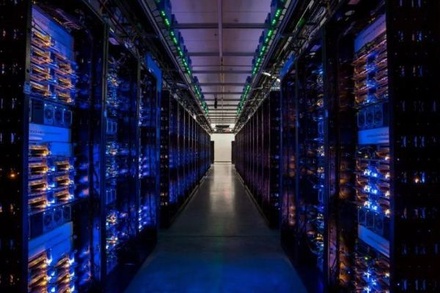 «Коммерсантъ» назвал невозможным законное хранение данных по «закону Яровой»