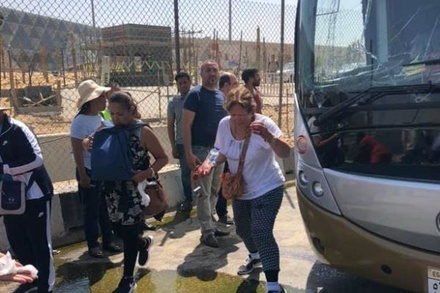 Силовики проверяют район Гизы после взрыва у туристического автобуса