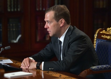 Медведев выразил соболезнования родственникам погибших от урагана в Москве