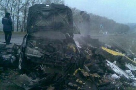 Под Курском в сгоревшей после ДТП машине погибли 5 человек