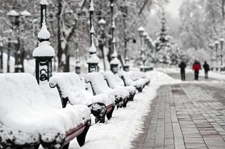 Синоптики предупредили о заморозках, сильной гололедице и снежных заносах в Москве