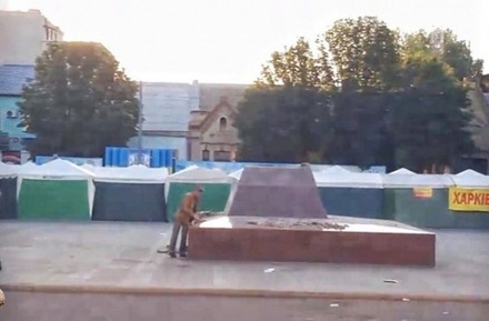 В Одесской области снесли памятник Григорию Котовскому