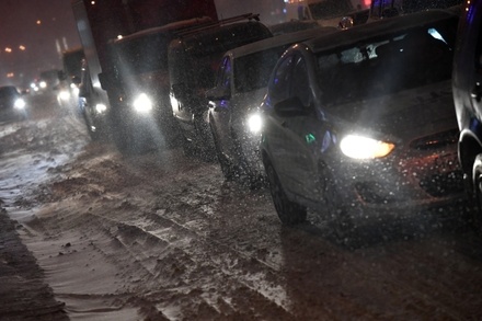 В Москве из-за снега прогнозируют масштабные заторы в ближайшие два дня 
