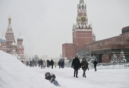 Синоптик спрогнозировал небольшой снег в Москве в новогоднюю ночь