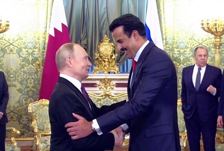 Владимир Путин принял в Кремле эмира Катара