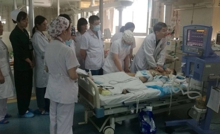 В Китае врачи спасли ребёнка, делая ему массаж сердца пять часов