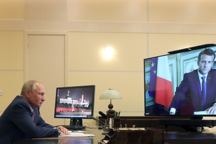 В Кремле раскрыли детали телефонного разговора Путина и Макрона